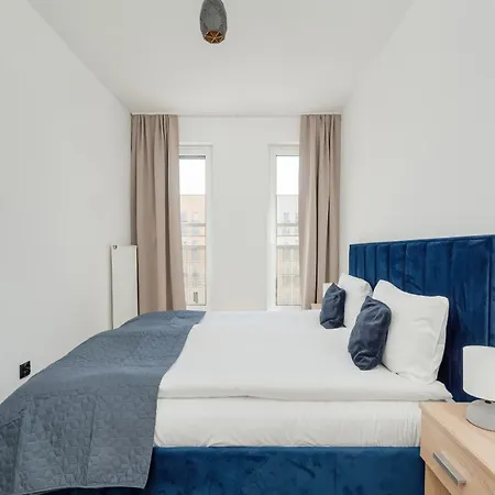 아파트 New Sunny 2 Bedroom With Parking And Air Conditioning By Renters *