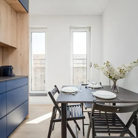 New Sunny 2 Bedroom With Parking And Air Conditioning By Renters アパート *