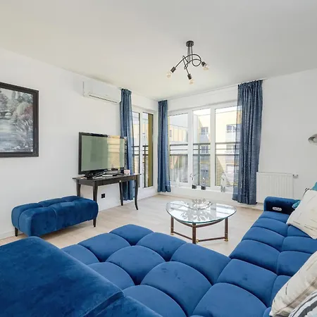 New Sunny 2 Bedroom With Parking And Air Conditioning By Renters * ヴロツワフ