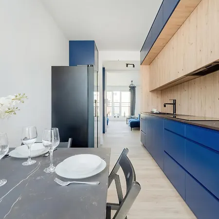 아파트 New Sunny 2 Bedroom With Parking And Air Conditioning By Renters *